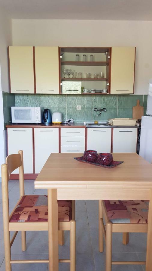 Apartmani Lazarevic Lustica Exterior photo