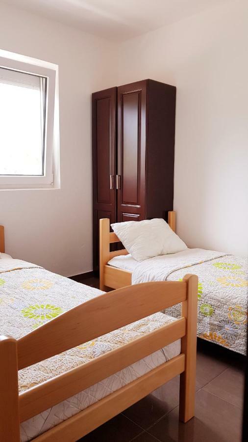 Apartmani Lazarevic Lustica Exterior photo